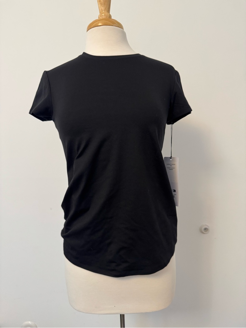 Alo NWT black short sleeve tee shirt